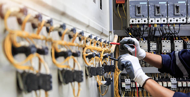 Professional Electrician technician working in Central City, NE